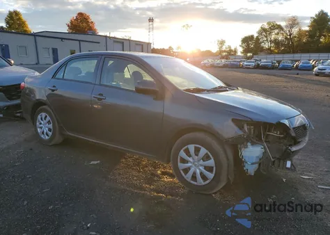2010 Toyota Corolla Base z USA, uszkodzony, nr VIN 2T1BU4EE4AC348917